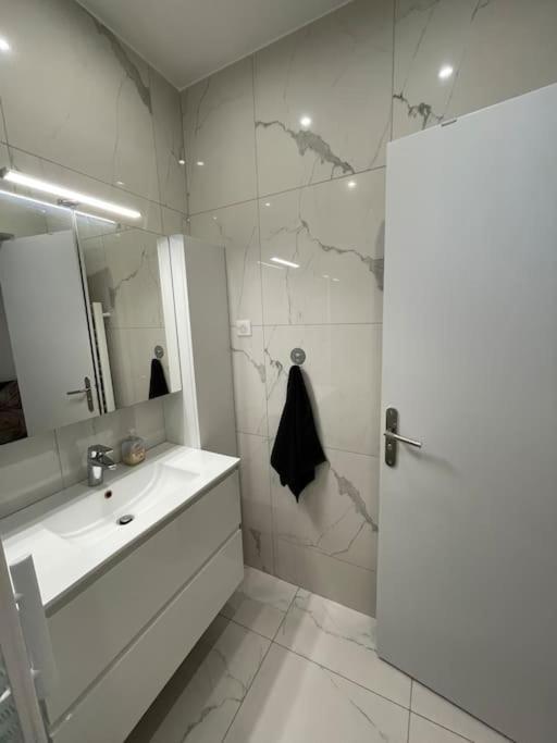 Paris Centre Clamart Hopital Percy Appart 2 Pieces Tres Lumineux Grand 외부 사진
