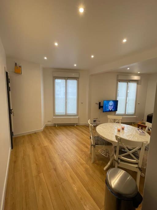 Paris Centre Clamart Hopital Percy Appart 2 Pieces Tres Lumineux Grand 외부 사진